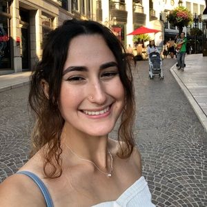 Meet your Posher, Nicole